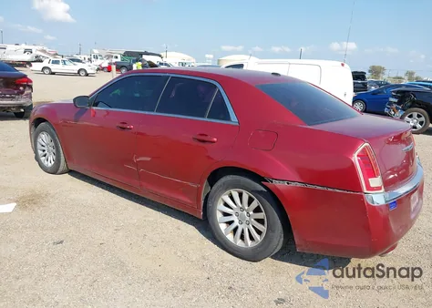 2014 Chrysler 300 z USA, uszkodzony, nr VIN 2C3CCAAG1EH276250